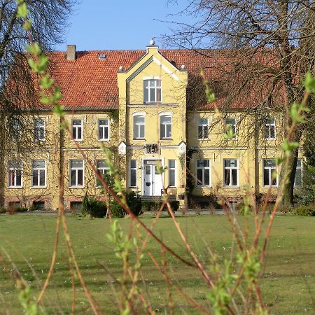 Domane Neu Gaarz Hostel מראה חיצוני תמונה