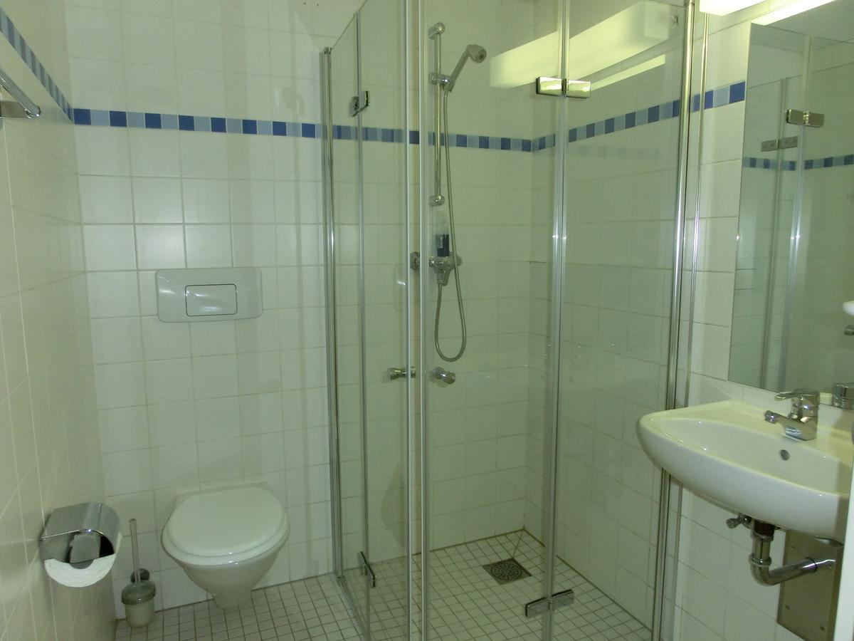 Domane Neu Gaarz Hostel מראה חיצוני תמונה