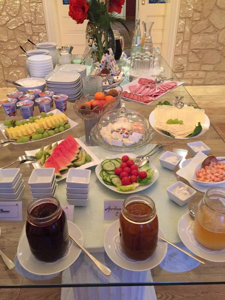 Domane Neu Gaarz Hostel מראה חיצוני תמונה